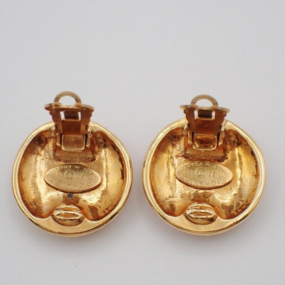 CHANEL CC Logo Round Button Earrings Clip-On 93 P Gold France Vintage 80RF530 - Picture 5 of 9